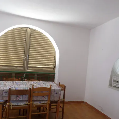 Casa Sara, Indipendente Con Giardino E Posto Auto Hébergement de vacances